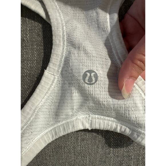 Lululemon Swiftly Tech Racerback Tank Top Light Heather Gray White Size 4 GUC - Picture 5 of 5